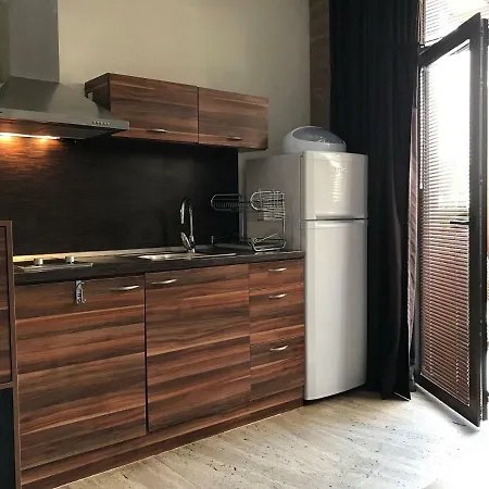 Amara Apartman *